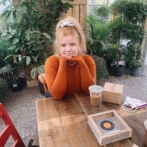 Meet your Posher, Sara